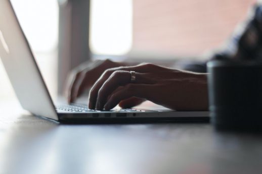 Cessione a titolo gratuito di apparecchiature informatiche da Agenzia delle Entrate