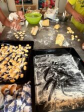 “Macedonia e altri piatti... impariamo (anche) in cucina”