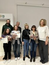 Fondazione Caterina Novi ha consegnato al Liceo Scientifico Cevolani di Cento le due borse di studio in ricordo di Caterina Novi. Le vincitrici sono Giorgia Bernagozzi e Serena Gallo